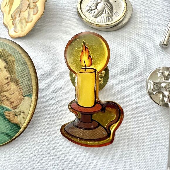 Vintage To Modern Religious Catholic Medals Crosses Pins Saint Pendants Charms - Picture 5 of 16